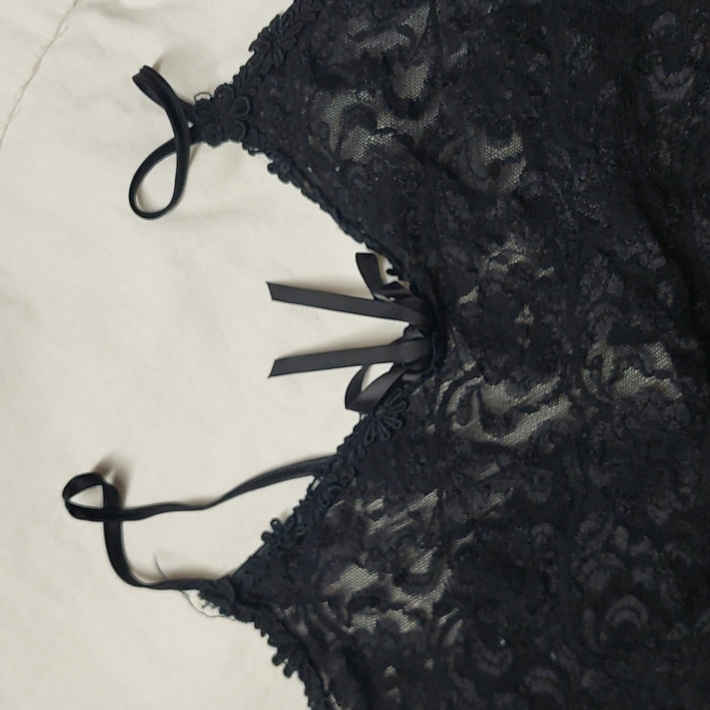 Delicates nighty - Picture 2 of 5
